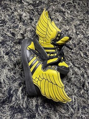 Adidas x Jeremy Scott 2.0 gold black